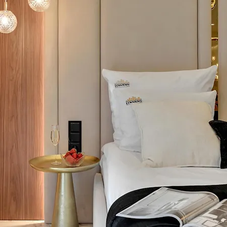High Granaria Champagne & Marble By Downtown Apartment *