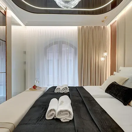 High Granaria Champagne & Marble By Downtown Apartment *