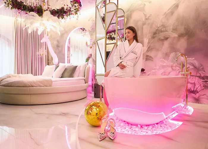 High Granaria By Downtown Gdańsk