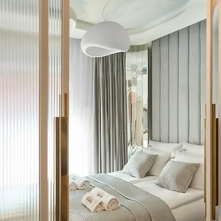 High Granaria By Downtown Apartment *