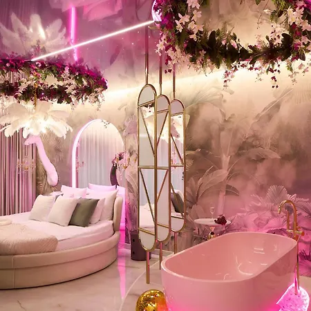 High Granaria By Downtown Apartment